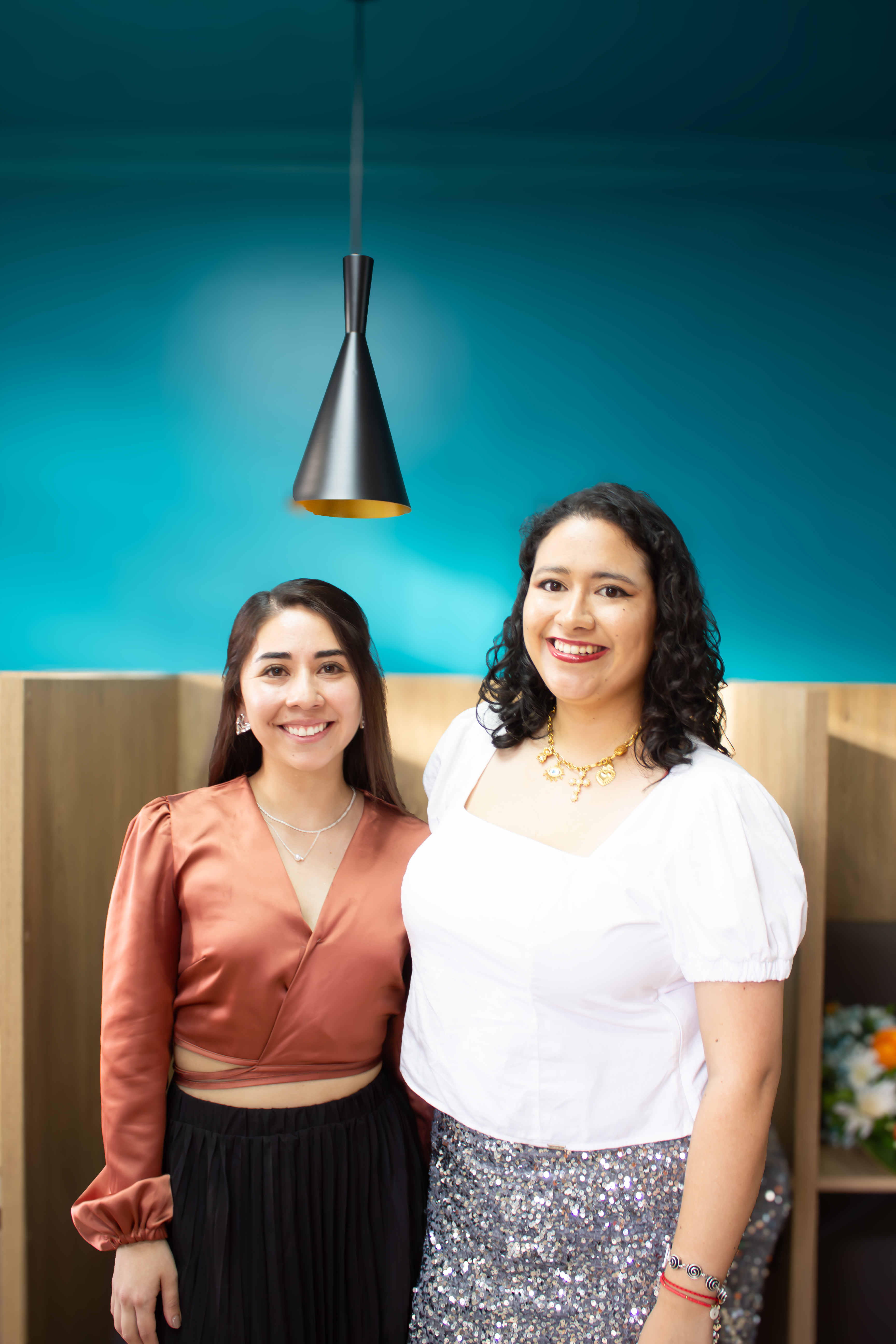 Caro y Andre, fundadoras de CoRa Lab